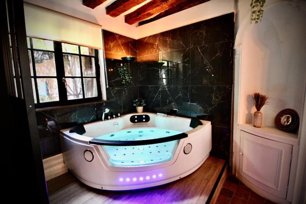 Le Spa Gustave - Sauna, Jacuzzi & Terrasse A Руан Экстерьер фото